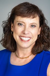 Amy Huffman Oliver — portrait