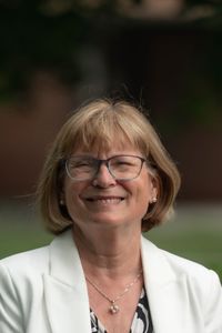Barb Regnitz — portrait